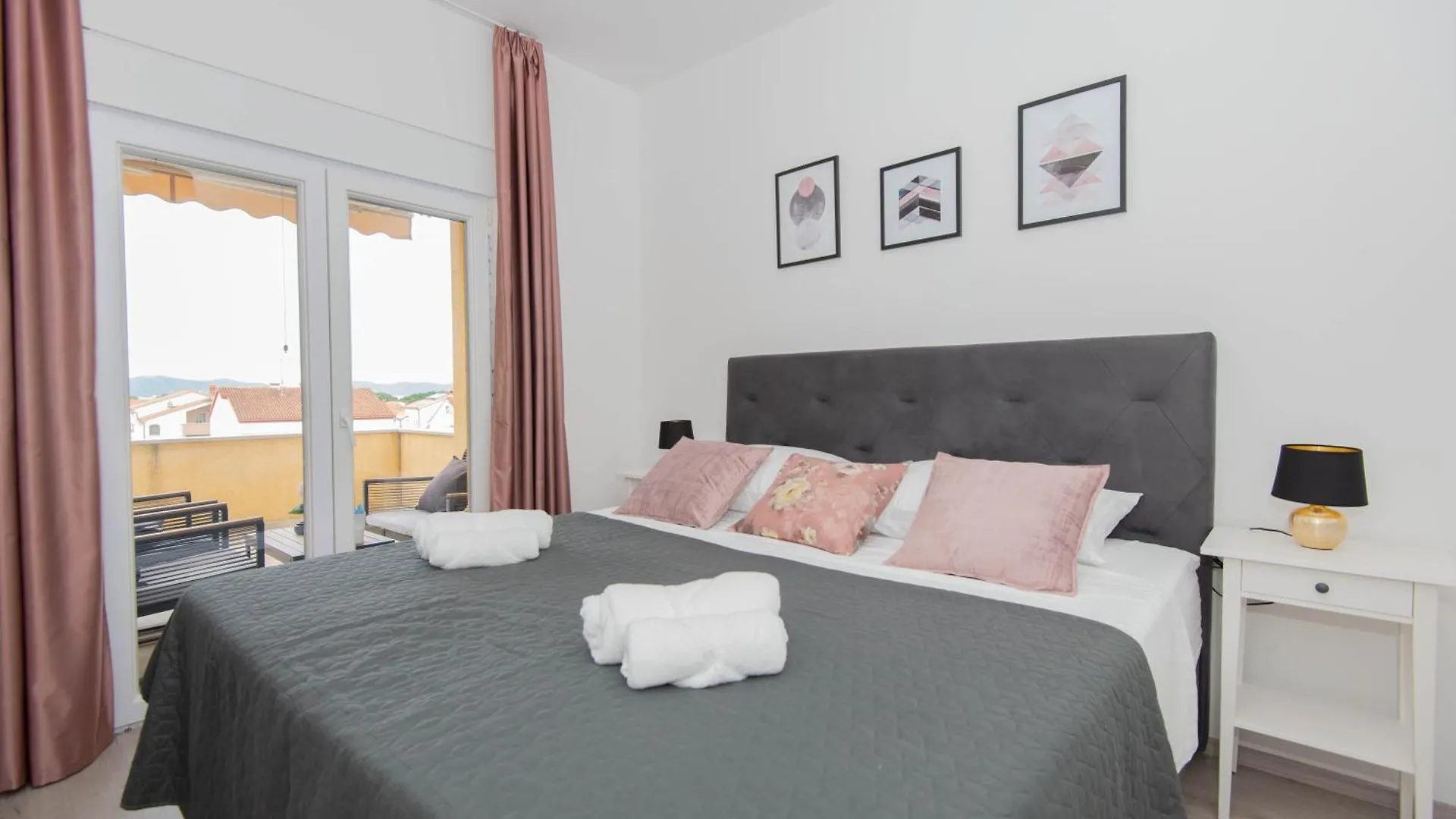 Paolo Apartment, Parking, Terrace, Netflix Zadar Apartment