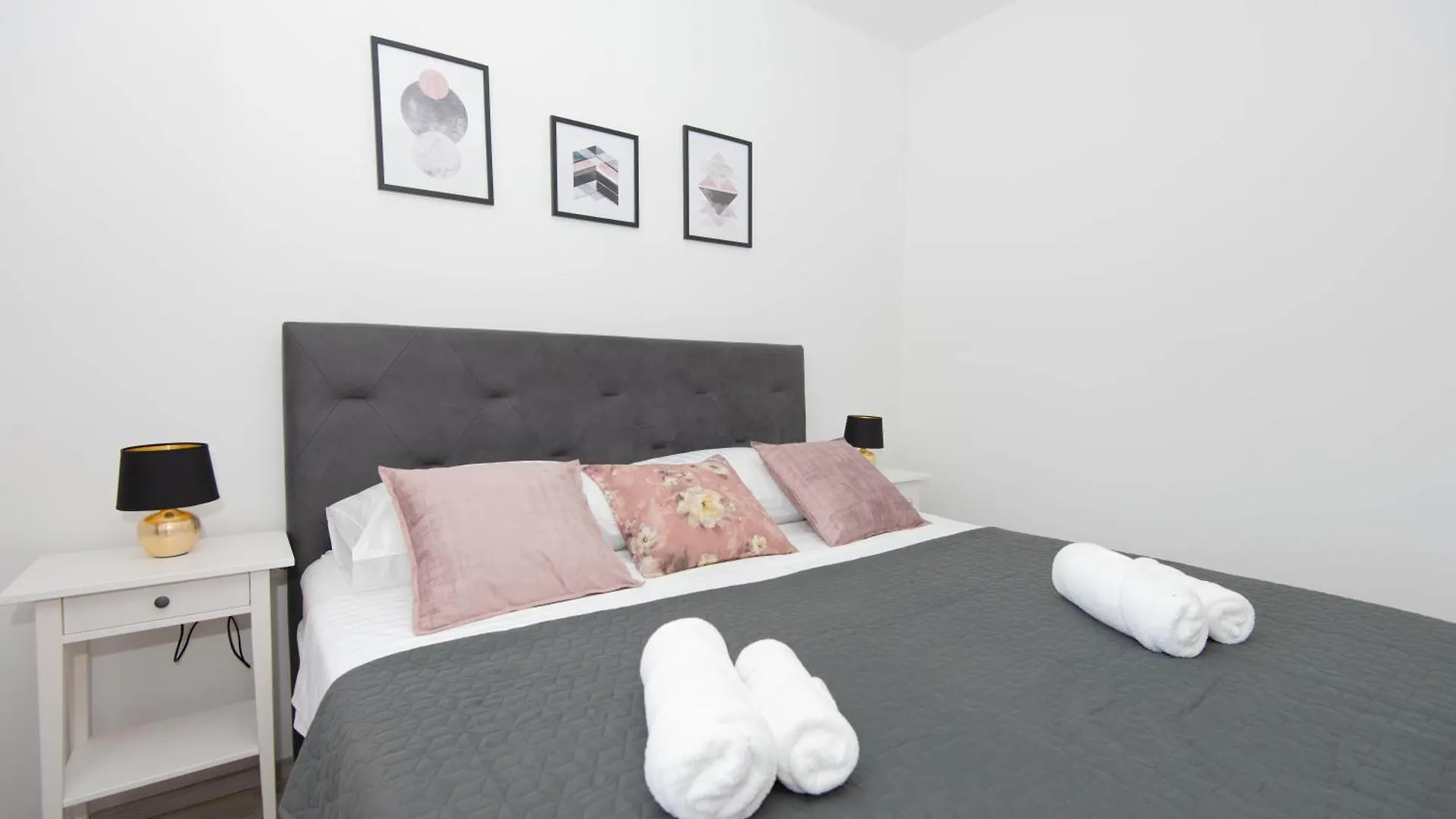 Paolo Apartment, Parking, Terrace, Netflix Zadar